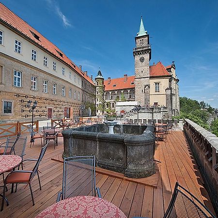 卢巴斯卡拉伊萨美吉酒店 Hrubá Skála 外观 照片