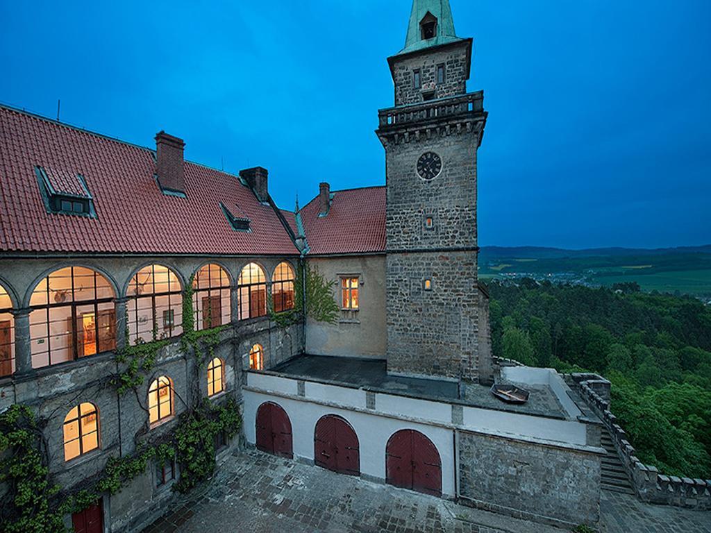 卢巴斯卡拉伊萨美吉酒店 Hrubá Skála 外观 照片